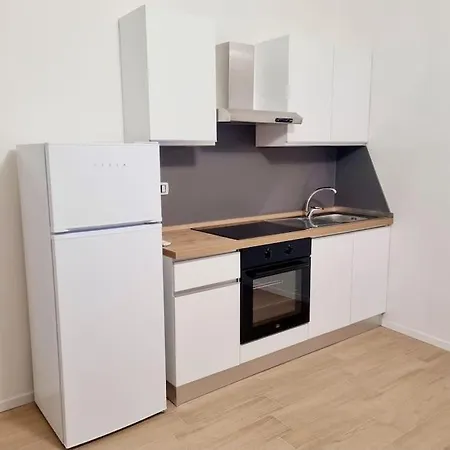 Villasanta Flat In *